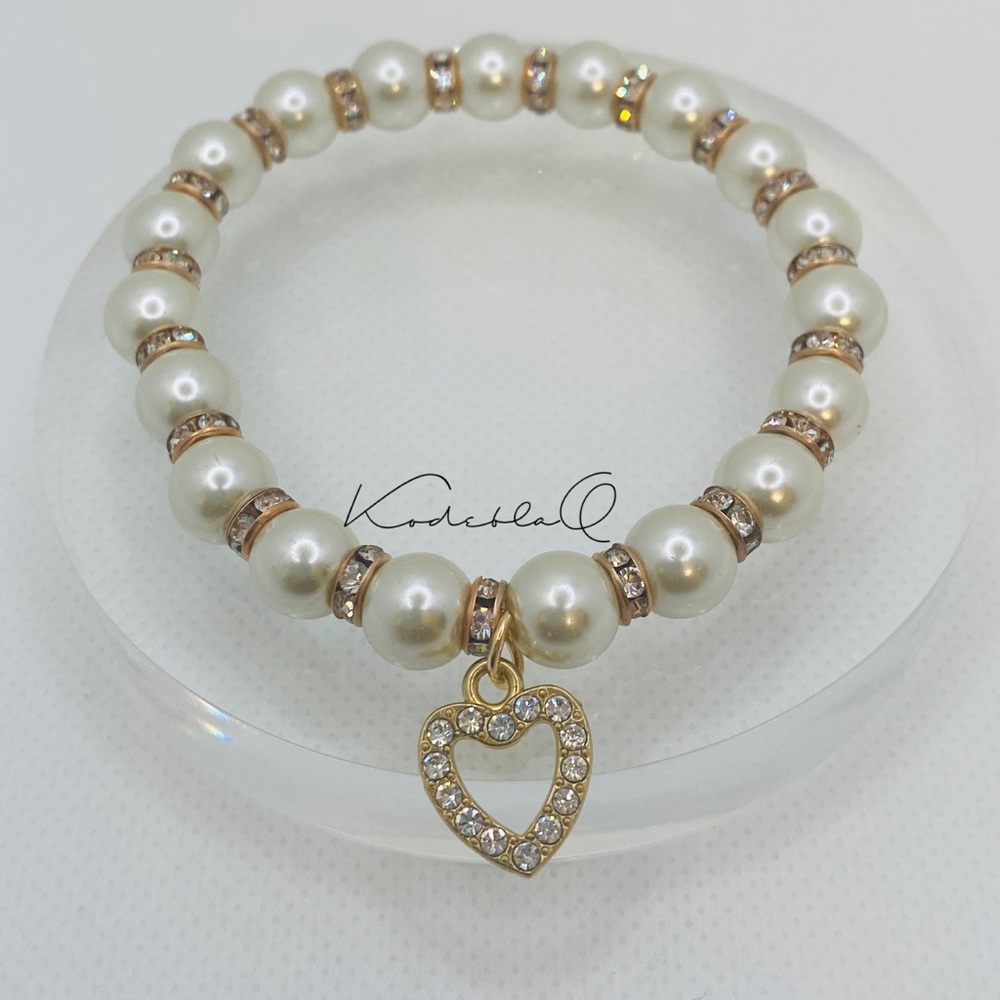 Pearl Pendant Bracelet